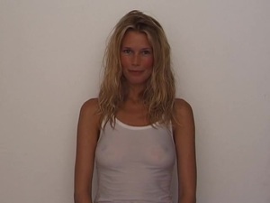 Claudia Schiffer im durchsichtigen Top Berühmtheiten Pornos gratis ohne Anmeldung | PornoCBS
